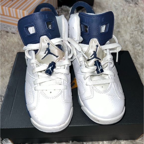Air Jordan 6 Retro GS ‘Midnight Navy’ 2022 Sneakers - Picture 2 of 12